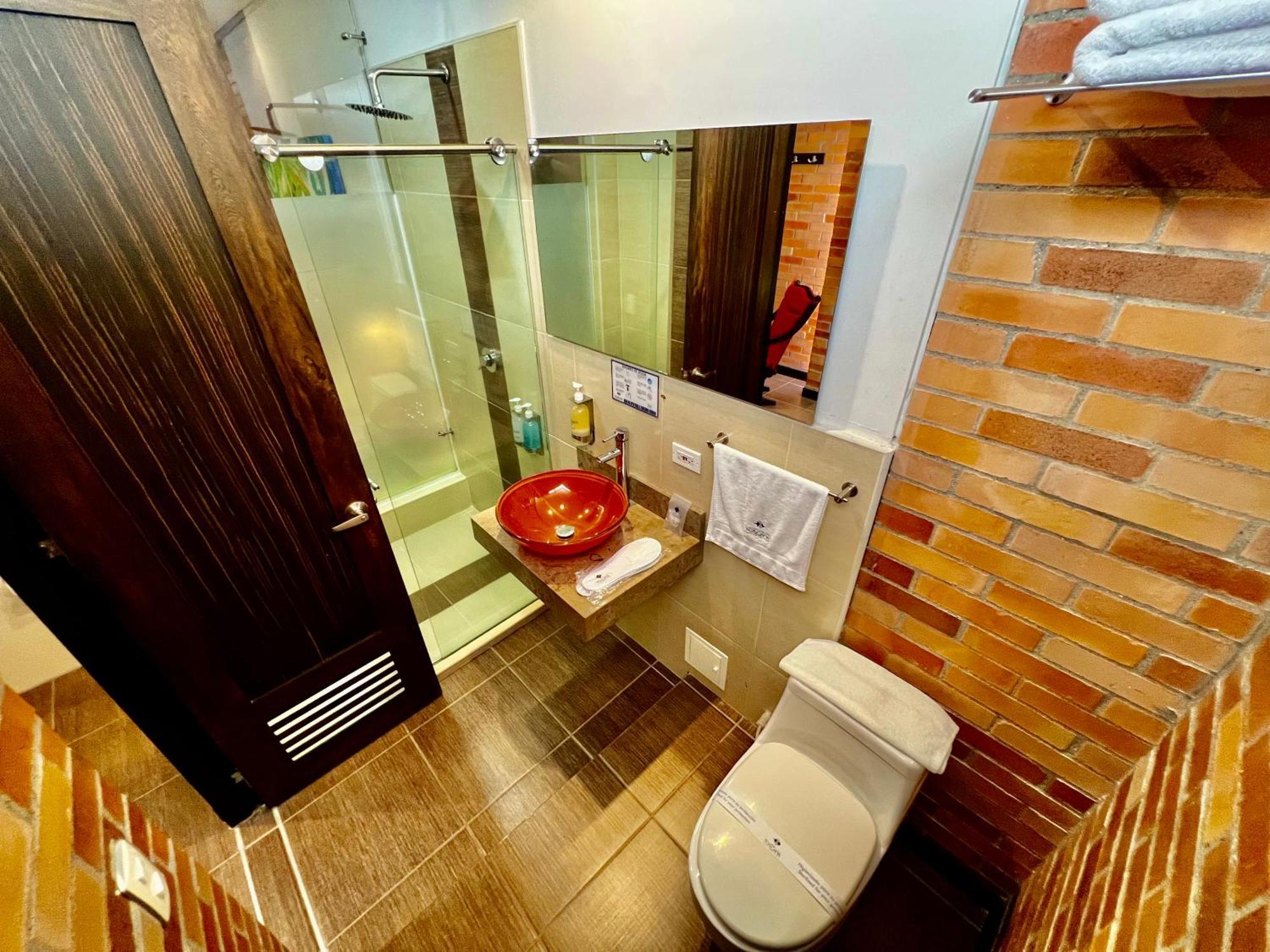 Hotel Toscana Oriente Ριονέγρο Εξωτερικό φωτογραφία